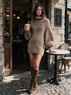 Vestido jersey corto de mohair topo con cuello vuelto y mangas globo