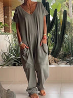 Plain colored casual jumpsuit with V-neck