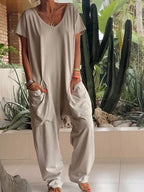 Plain colored casual jumpsuit with V-neck