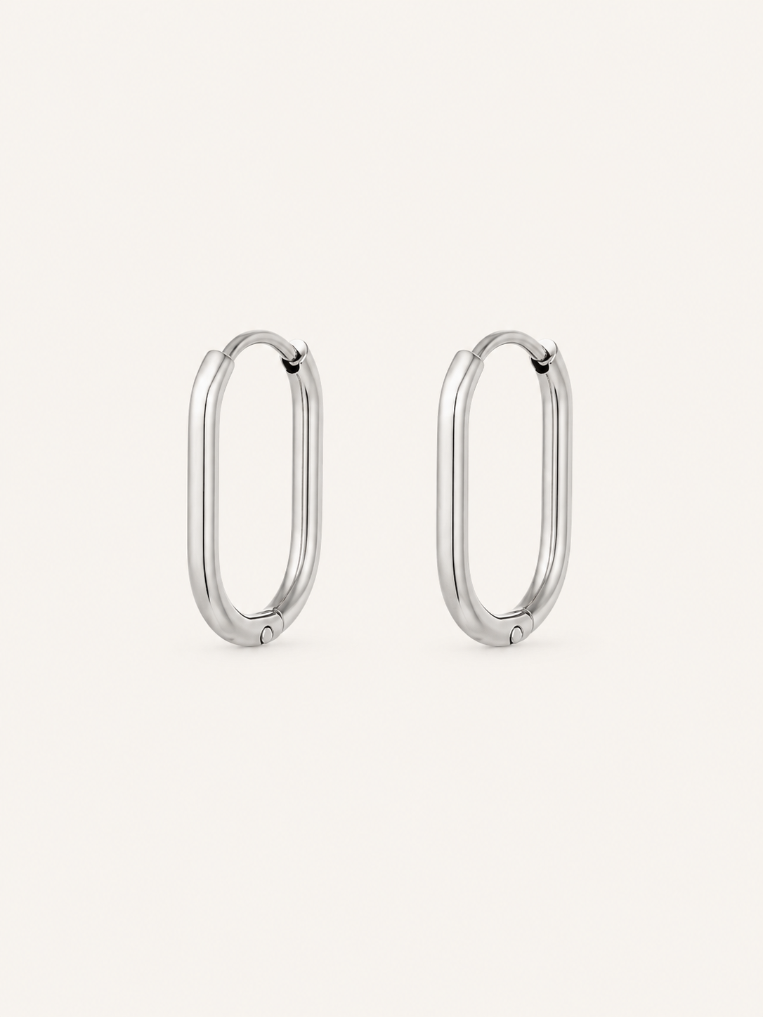 Elina | Oval Hoop Earrings with Polished Finish