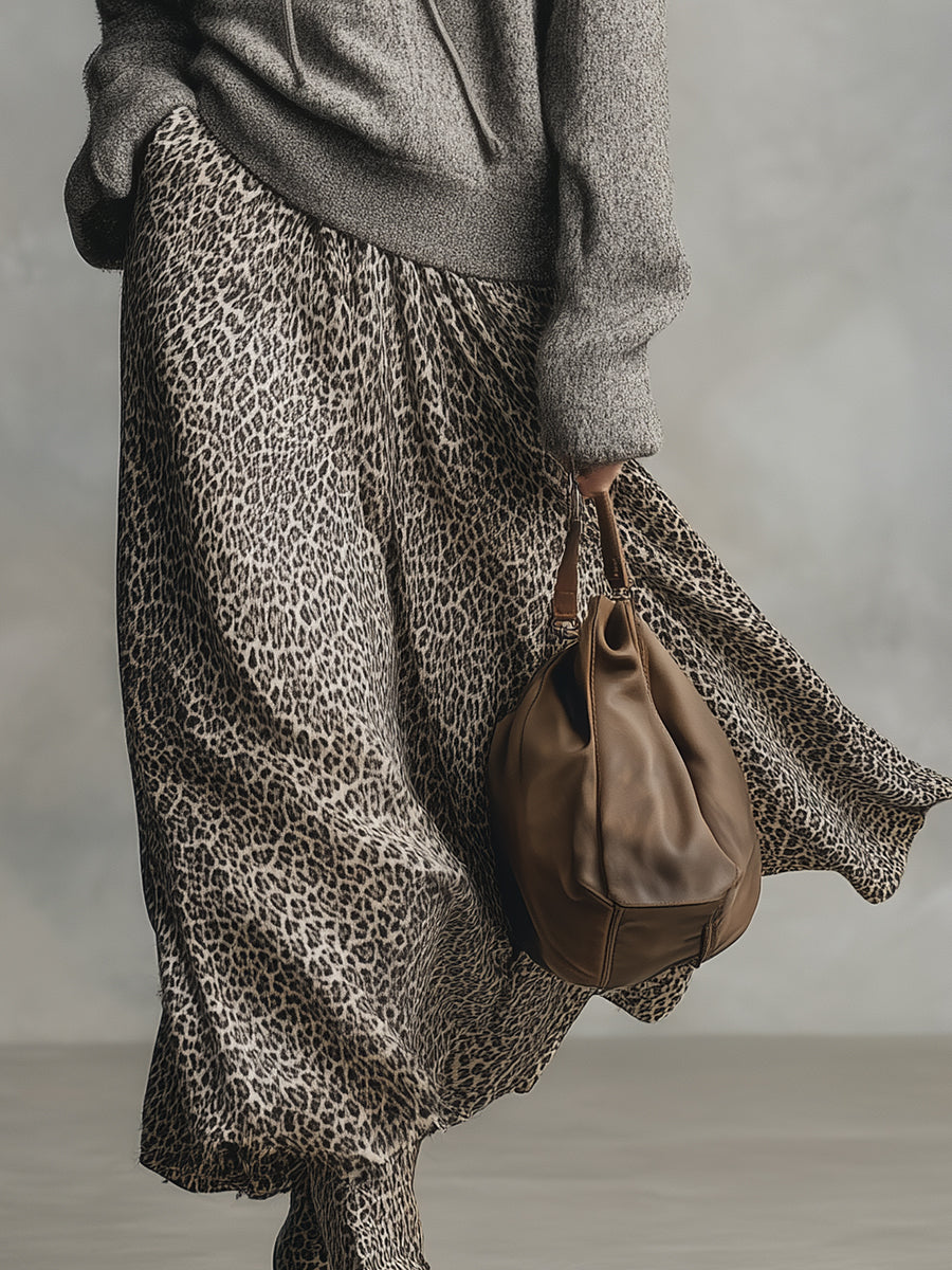 Falda Evasé con Estampado Leopardo Gris Elegante y Versátil