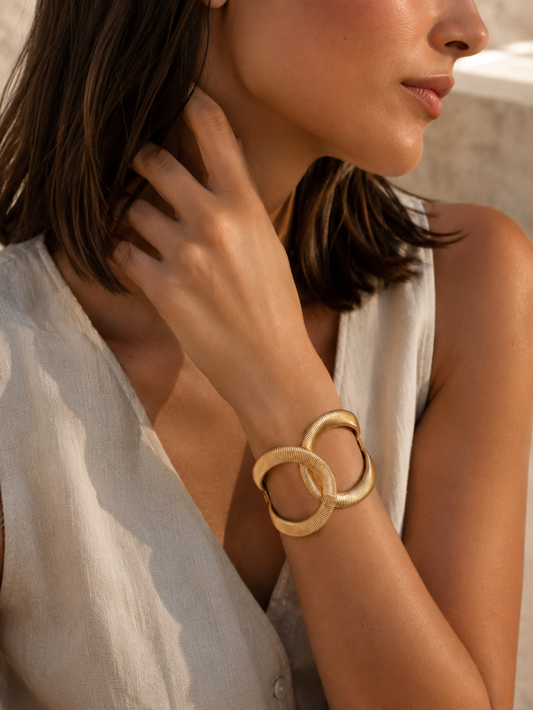 Helmi | Geometric Bracelet with Textured Detail