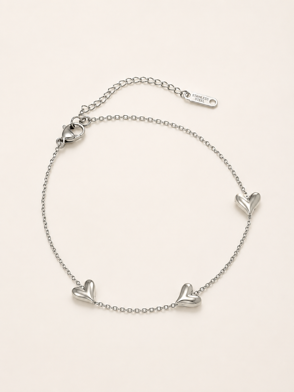 Liesel | Pulsera de Dijes de Corazón con Cadena Delicada