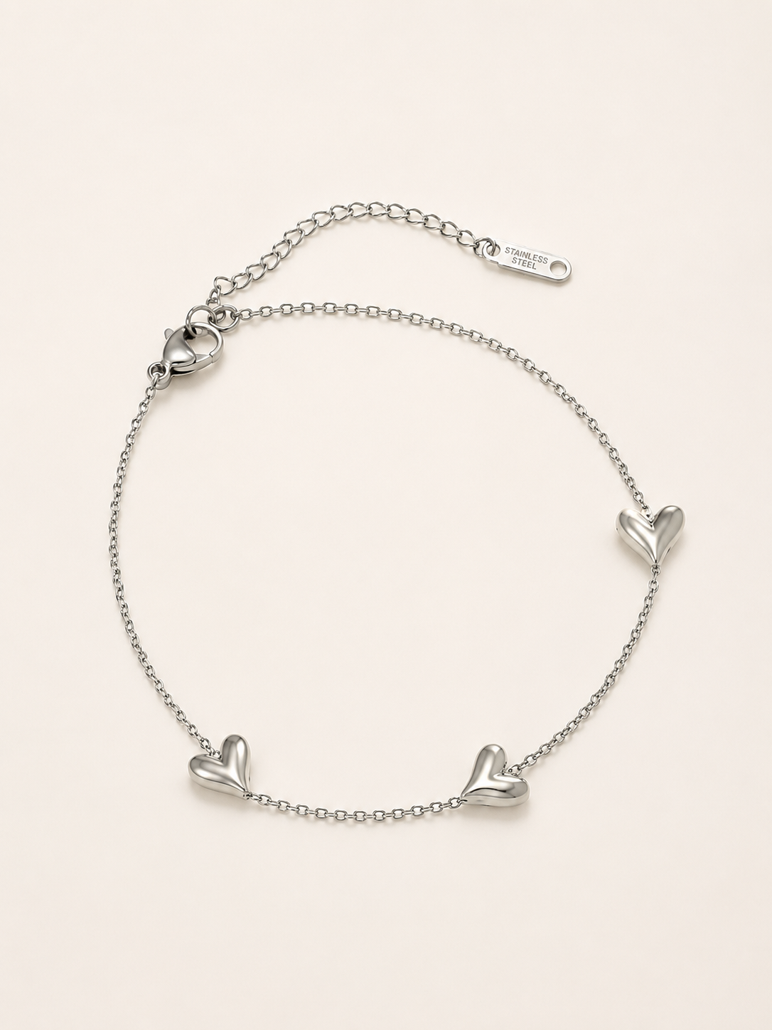 Liesel | Pulsera de Dijes de Corazón con Cadena Delicada