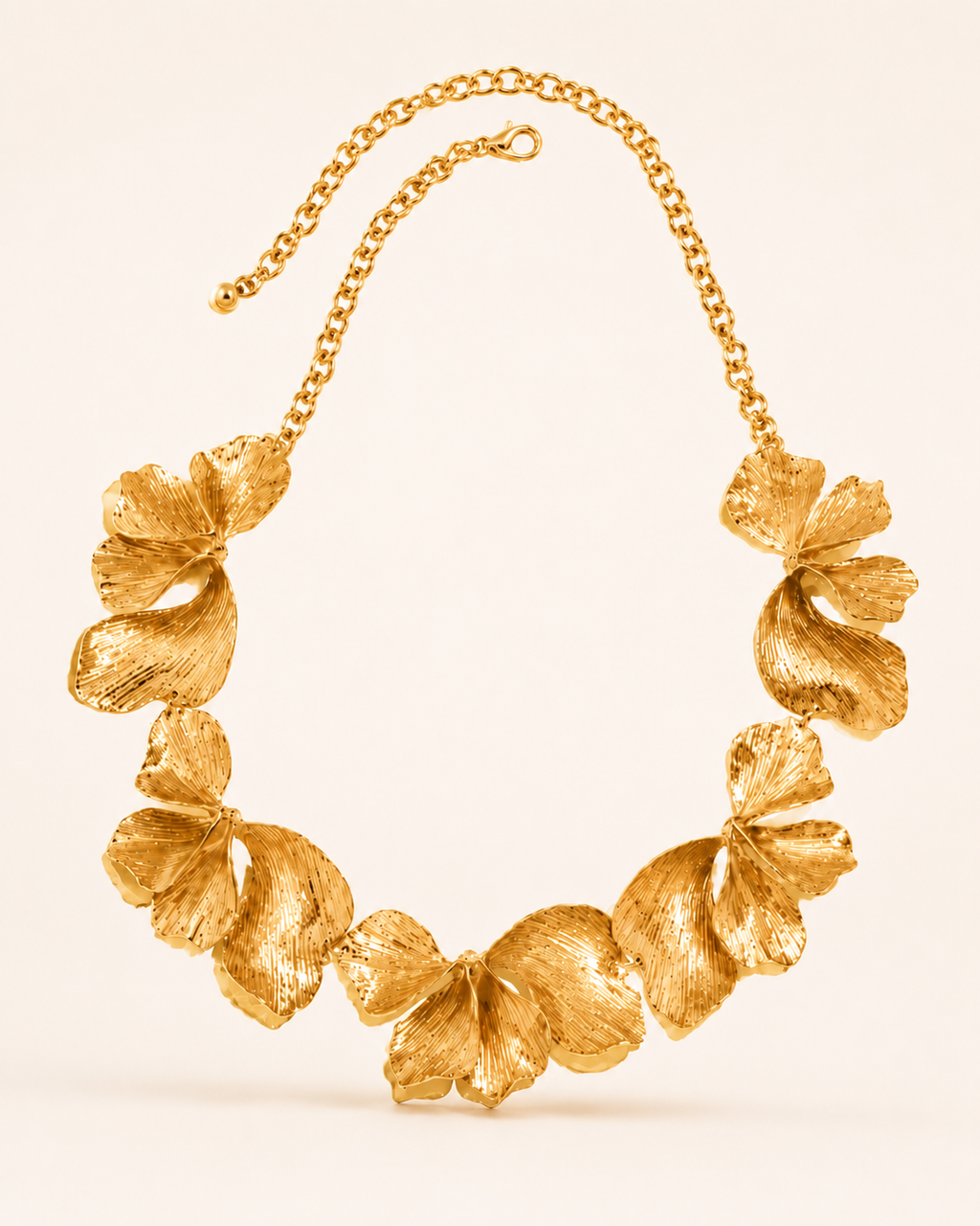 Marigold | Uttrycksfullt blomhalsband med texturerade kronblad