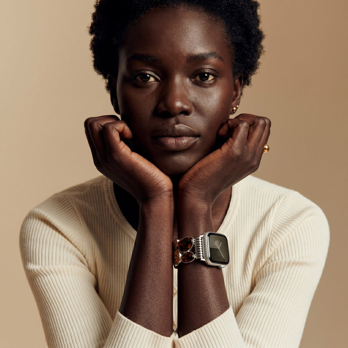 Correa Apple Watch para mujer, eslabones de resina ámbar, acabado metálico, comodidad elástica, estilo chic, modelo Agarte